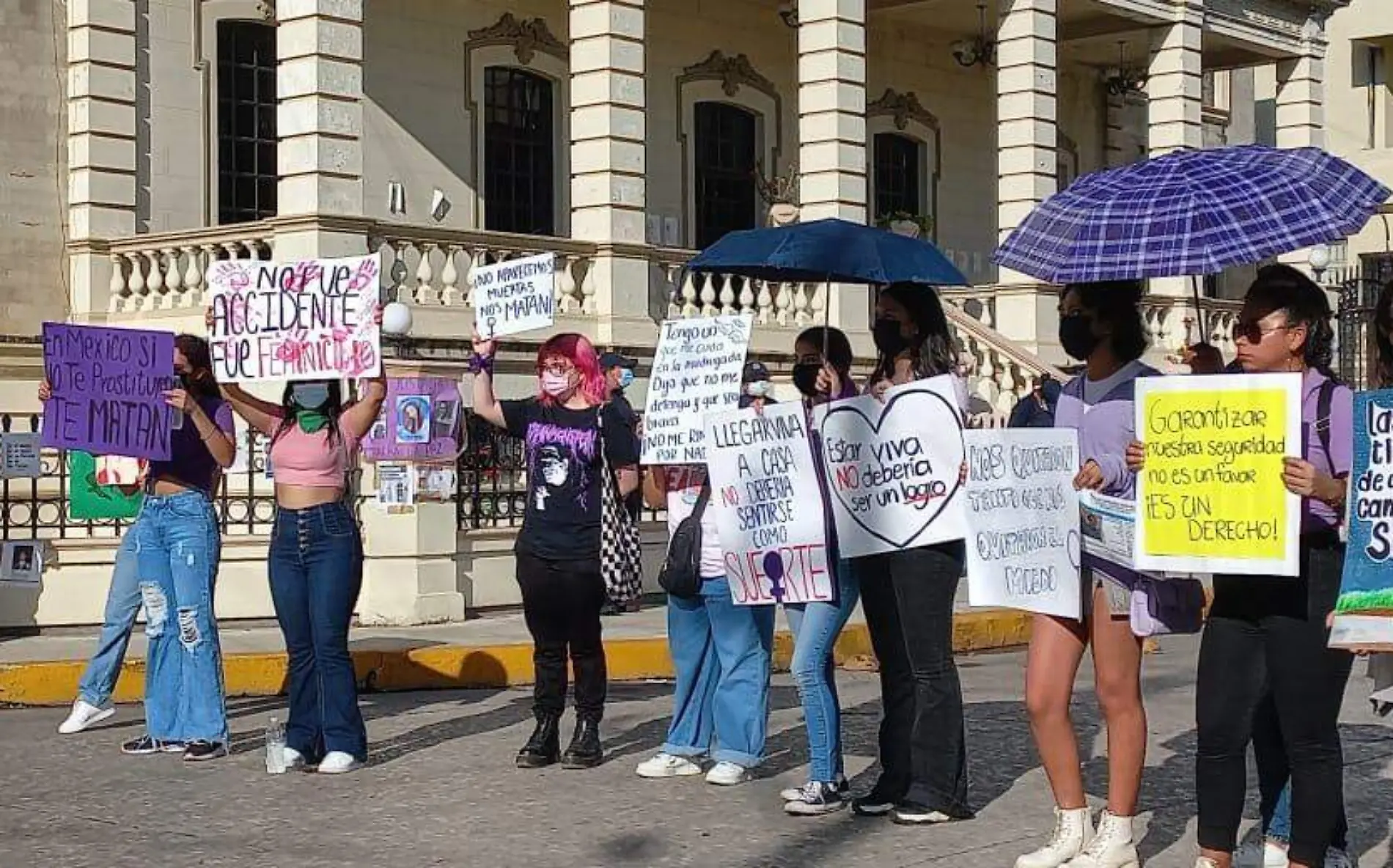 Protesta feminista al exterior de la Fiscalía General de Justicia en Tampico Alejandro del Ángel (1)